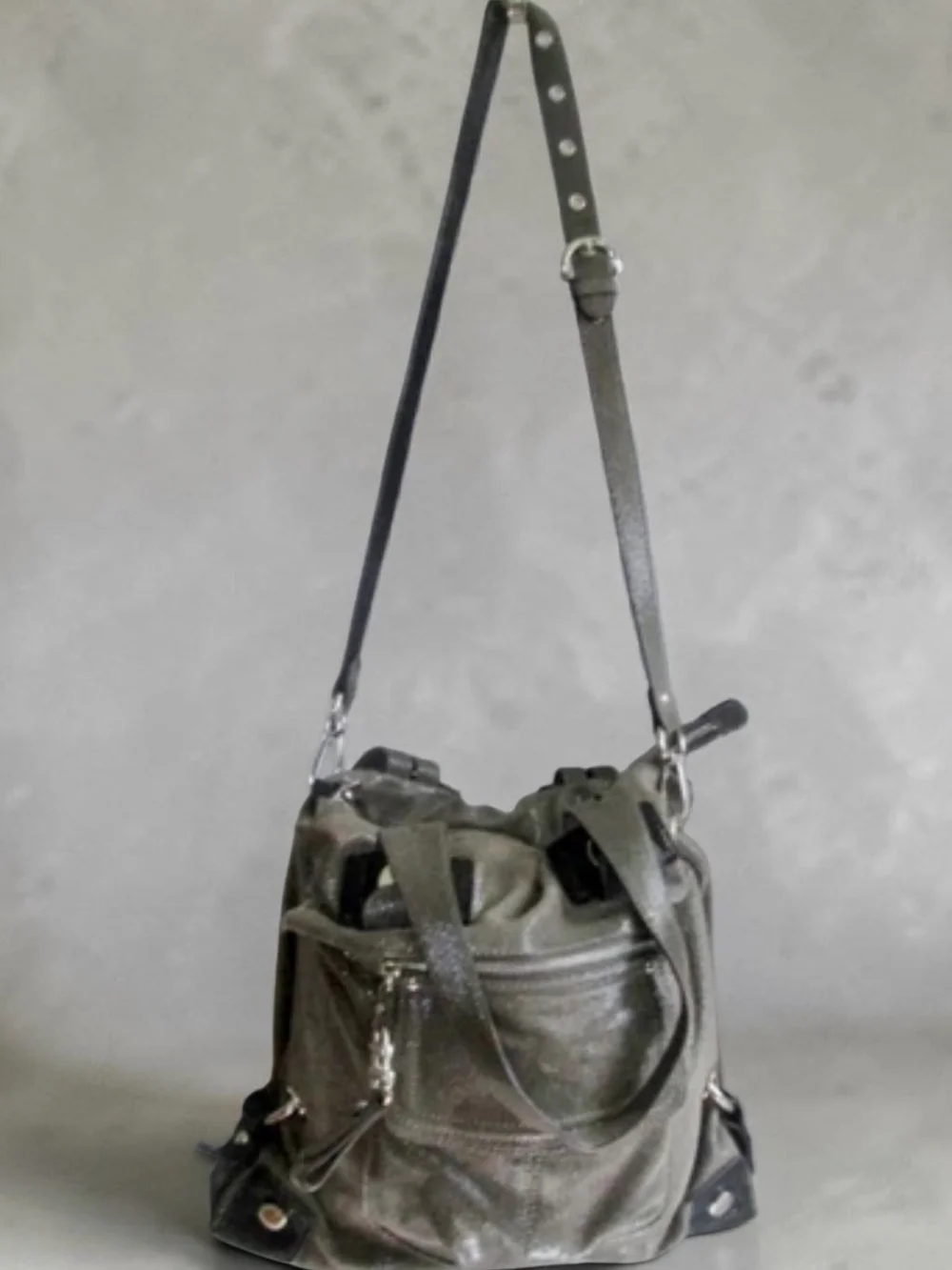 b. makowsky Gray Shoulder Bag Euc